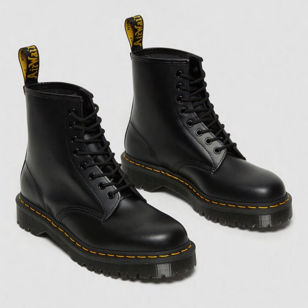 Doc Martens (Dr Martens) 1460 BEX SMOOTH LEATHER PLATFORM BOOTS (Sz 7, $210)
